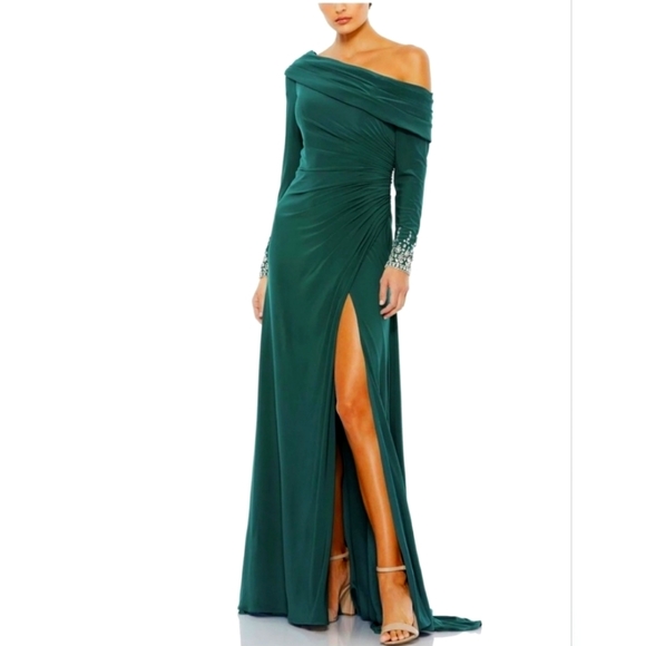 Mac Duggal Emerald Off Shoulder size 8 - Picture 1 of 4